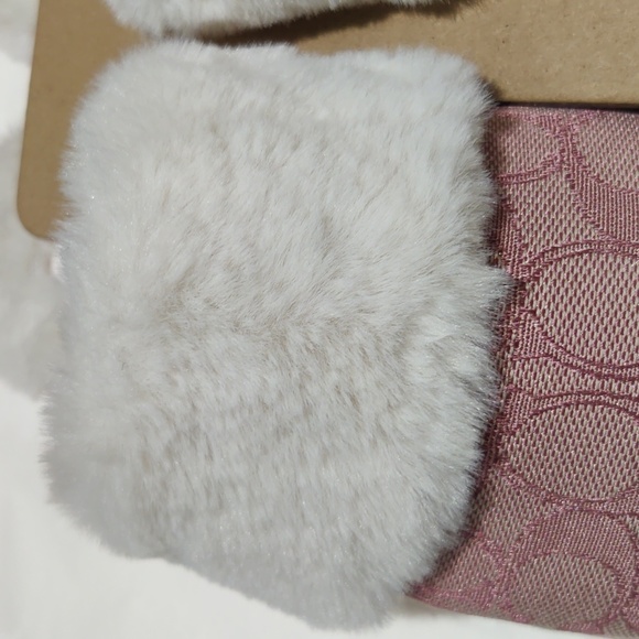 *Reserved* New! Ziva Slipper in Signature Jacquard - Picture 15 of 16